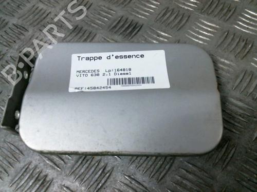 Used Fuel flap MERCEDES-BENZ VITO Bus (W638) [1996-2003]  21954078