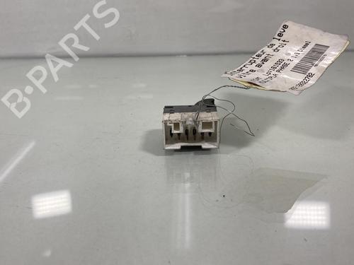 Used Right front window switch Right front window switch FIAT MULTIPLA (186_) 1.9 JTD (186AXE1A) (120 hp) 20004809 20004809