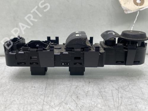 Used Left front window switch Left front window switch CITROËN C4 I (LC_) 1.6 HDi (109 hp) 32851020 32851020