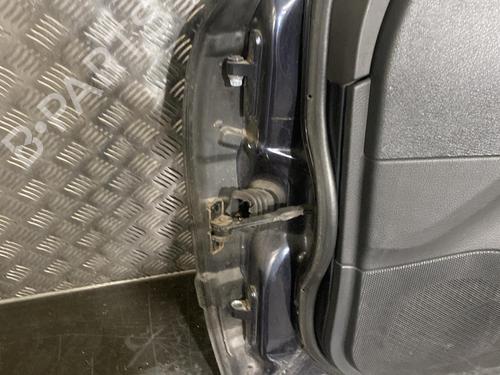 Used Right front door MERCEDES-BENZ E-CLASS (W211) E 270 CDI (211.016) (177 hp) 21956238