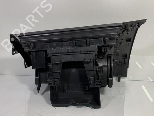 Used Glove box VW POLO VI (AW1, BZ1, AE1) 1.0 TSI (95 hp) 20022299