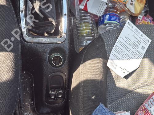 Poignée intérieure avant gauche PEUGEOT 206 Hatchback (2A/C) 1.4 i | BP27722547I13 
