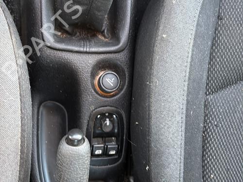 Fuse box PEUGEOT 206 Hatchback (2A/C) 1.4 HDi eco 70 | BP23254096E1 