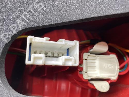 Left taillight PEUGEOT 407 (6D_) 2.0 HDi 135 (6DRHRH, 6DRHRE, 6DRHRG, 6DRHRJ) | BP22608355C34 