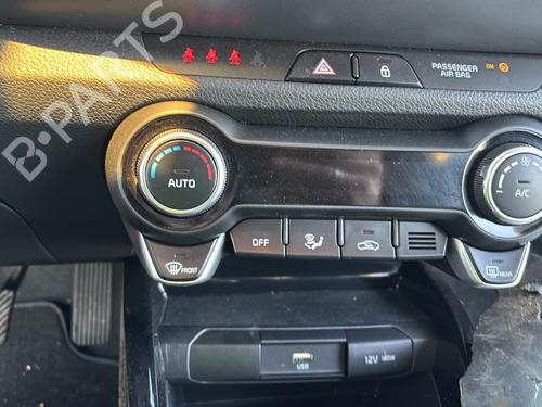 Left rear window switch KIA STONIC (YB) 1.0 T-GDi | BP32671170I29  - Image 20