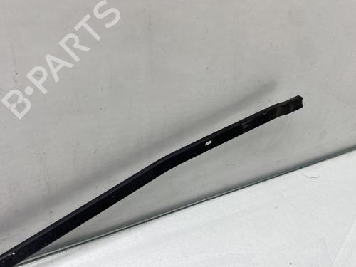 Used Front windshield wiper arm Front windshield wiper arm RENAULT CLIO IV (BH_) 0.9 TCe 75 (BHNP) (76 hp) 30479085 30479085