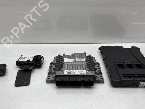 Used Electronic module RENAULT SCÉNIC II (JM0/1_) 1.5 dCi (JM1E, JM16) (106 hp) 31612940