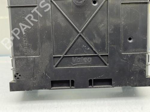 Used Fuse box Fuse box 19958299 19958299
