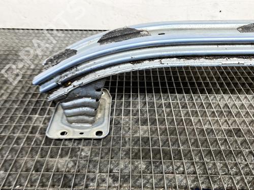 Used Front bumper reinforcement Front bumper reinforcement 31976512 31976512