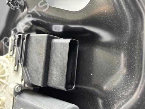 Rudehejsemekanisme venstre bagtil VW PASSAT B6 Variant (3C5) 1.9 TDI | BP29612653C24