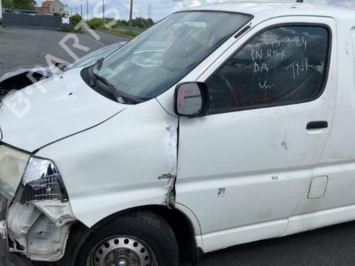 Front right lock TOYOTA HIACE IV Van (__H1_, __H2_) 2.5 D-4D (KLH12, KLH22) | BP19949327C97 