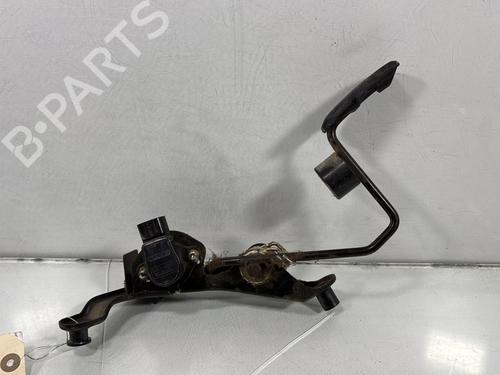 Pedal TOYOTA RAV 4 II (_A2_) 2.0 D 4WD (CLA20_, CLA21_, CLA20R, CLA21R) (116 hp) 30791397