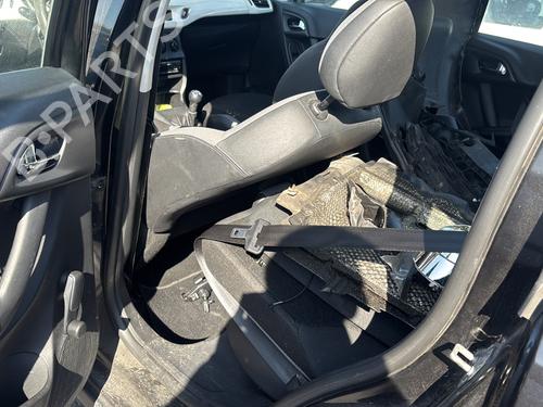 Fuse box CITROËN C3 II (SC_) 1.4 HDi 70 (SC8HZC, SC8HR0, SC8HP4) | BP26527907E1 - Image 14