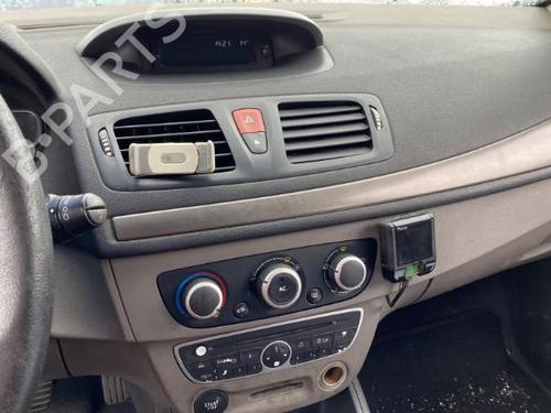 Fuse box RENAULT MEGANE III Hatchback (BZ0/1_, B3_) 1.5 dCi | BP19989184E1 