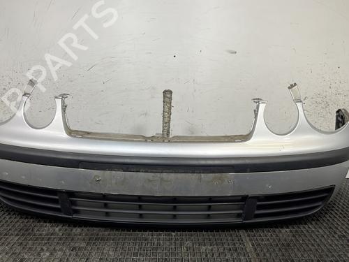 Used Front bumper VW POLO IV (9N_, 9A_) 1.2 12V (64 hp) 31146837