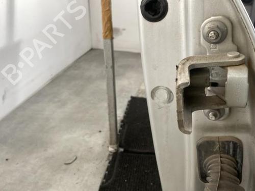 Used Left front door Left front door 19951765 19951765