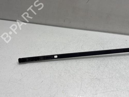 front-windshield-wiper-arm-renault-clio-iii-br01-cr01-2005-2006-2007-2008-2009-2010-2011-2012-2013-2014-32297213 main image