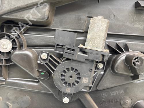 Rudehejsemekanisme venstre bagtil Rudehejsemekanisme venstre bagtil BMW X1 (U11) sDrive 18 i (136 hp) 36389420 36389420