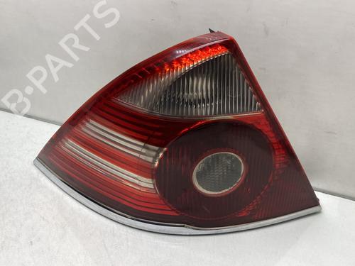 Used Left taillight FORD MONDEO III (B5Y) 2.0 16V TDDi / TDCi (115 hp) 31804580