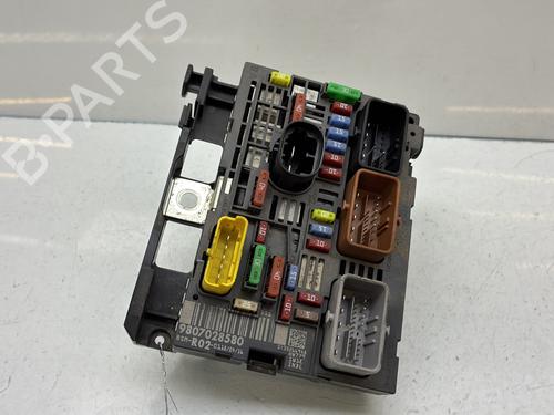 Used Fuse box Fuse box CITROËN C5 III (RD_) 2.0 HDi 150 / BlueHDi 150 (RDRHEA, RDRHE8, RDAHRM,... (150 hp) 34450003 34450003