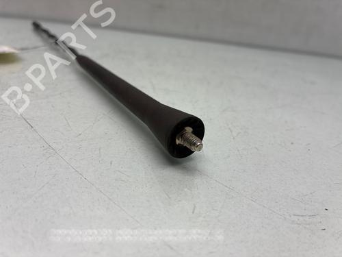 antennabase-renault-clio-iii-br01-cr01-2005-2006-2007-2008-2009-2010-2011-2012-2013-2014-37755650 main image