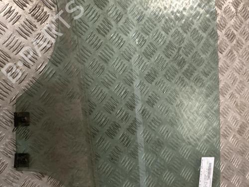 Dør rude ventre bagtil Dør rude ventre bagtil DACIA SANDERO II TCe 90 (B8M1, B8MA, B8AC) (90 hp) 34216962 34216962