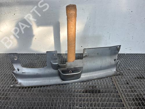 Used Grille Grille PEUGEOT 306 Hatchback (7A, 7C, N3, N5) 1.9 D (69 hp) 39708241 39708241