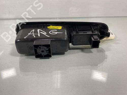 Used Left rear window switch Left rear window switch PEUGEOT 5008 (0U_, 0E_) 2.0 HDi 150 / BlueHDi 150 (150 hp) 20030570 20030570