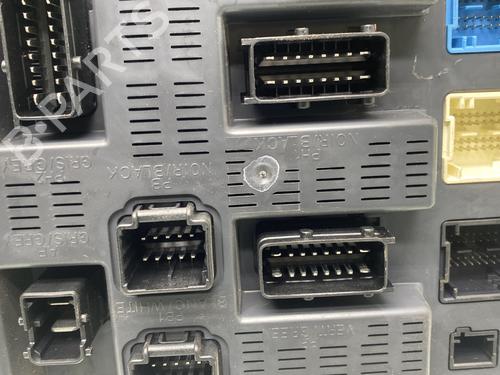 Fuse box PEUGEOT 308 I (4A_, 4C_) 1.6 HDi | BP28519824E1 