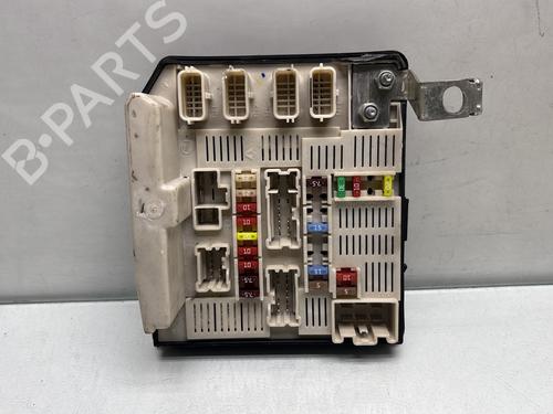fuse-box-renault-scenic-ii-jm01_-2003-2004-2005-2006-2007-2008-2009-2010-31205967 main image