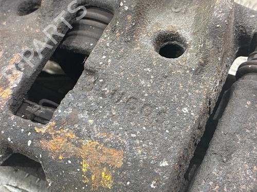 Used Right front brake caliper Right front brake caliper 36937807 36937807
