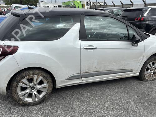 Rear parcel shelf CITROËN DS3 (SA_) 1.2 VTi 82 | BP31881175C85