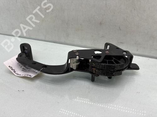 Pédale d'embrayage Pédale d'embrayage RENAULT CLIO II (BB_, CB_) 1.2 16V (BB05, BB0W, BB11, BB27, BB2T, BB2U, BB2V, CB05,... (75 hp) 36389205 36389205