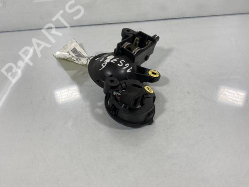 Used Front right interior door handle Front right interior door handle MINI MINI (R50, R53) One D (75 hp) 20017688 20017688