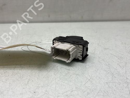 Used Right front window switch Right front window switch PEUGEOT 208 I (CA_, CC_) 1.6 HDi (92 hp) 33659177 33659177