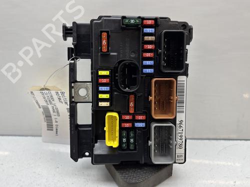 Fuse box CITROËN C3 Picasso (SH_) 1.6 HDi | BP36008223E1 - Image 4