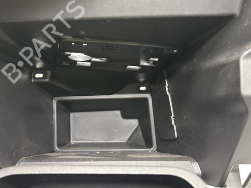 Used Glove box Glove box OPEL CORSA F (P2JO) 1.2 (68) (101 hp) 31379324 31379324