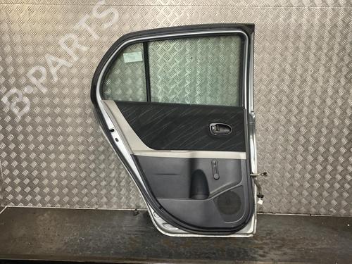 Used Left rear door TOYOTA YARIS (_P9_) 1.4 D-4D (NLP90_, NLP90R) (90 hp) 20182629