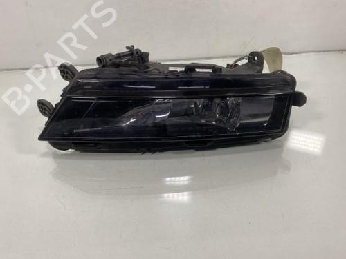 Used Right front fog light Right front fog light SKODA OCTAVIA III (5E3, NL3, NR3) 1.5 TSI (150 hp) 19968190 19968190