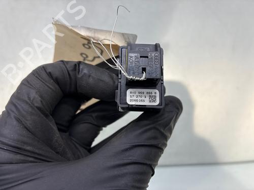 left-rear-window-switch-audi-q2-gab-gag-2016-34242993 main image