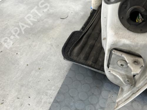 Used Left front door Left front door 28540408 28540408