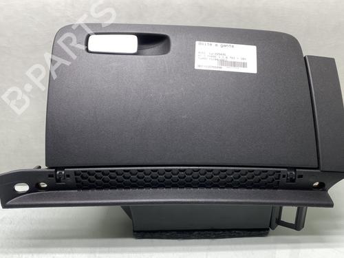 Used Glove box AUDI A1 (8X1, 8XK) 1.6 TDI (105 hp) 31189618