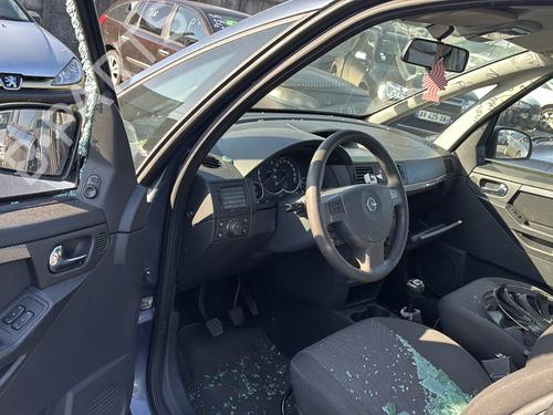 Front left quarter glass OPEL MERIVA A MPV (X03) 1.3 CDTI (E75) | BP31807330C111 