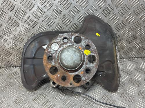 Used Right front steering knuckle Right front steering knuckle MERCEDES-BENZ C-CLASS T-Model (S204) C 200 CDI (204.201) (136 hp) 39553247 39553247