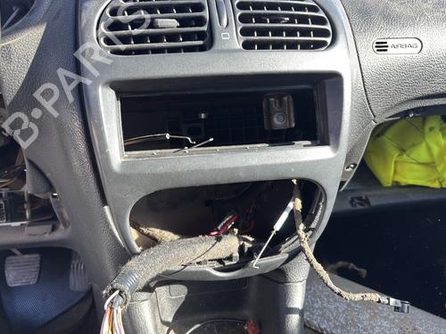 Fuse box PEUGEOT 206 Hatchback (2A/C) 1.4 HDi eco 70 | BP31646875E1