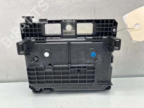 Used Fuse box Fuse box 39486703 39486703