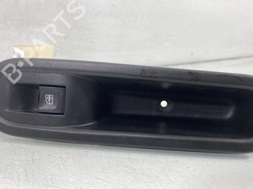 Interrupteur de vitre avant droite RENAULT TWINGO III (BCM_, BCA_) 1.0 SCe 70 (BCMB) (69 hp) 29841467