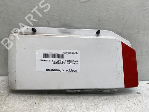 Used Fuel flap Fuel flap MERCEDES-BENZ SPRINTER 3-t Van (B906) [2006-2018] 19994264 19994264