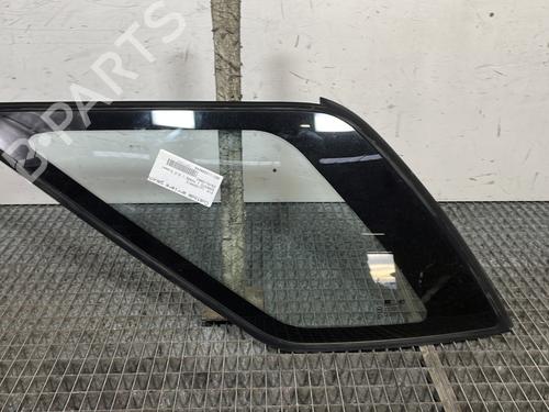 Used Rear left quarter glass KIA SORENTO I (JC) 2.5 CRDi 4WD (140 hp) 30493352