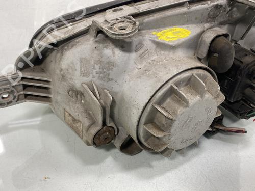Right headlight HYUNDAI SANTA FÉ I (SM) 2.0 CRDi 4x4 | BP19981734C29 